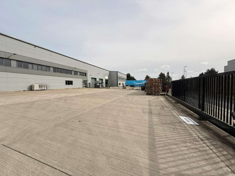 Crane Blvd, Ipswich for lease - Building Photo - Image 2 of 7