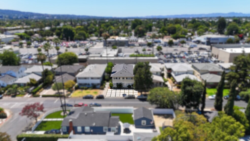 5707 Tilden Ave, Sherman Oaks, CA à vendre - Photo du bâtiment - Image 2 de 13