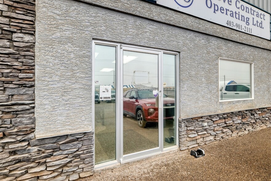 116 Orchard Way, Strathmore, AB for lease - Building Photo - Image 3 of 34