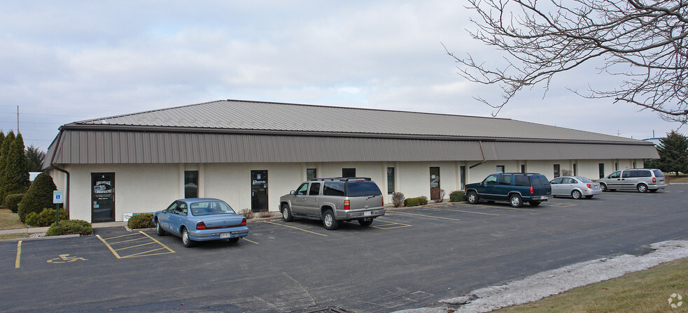 1711 Woolsey Ave, Delavan, WI for lease - Building Photo - Image 2 of 2