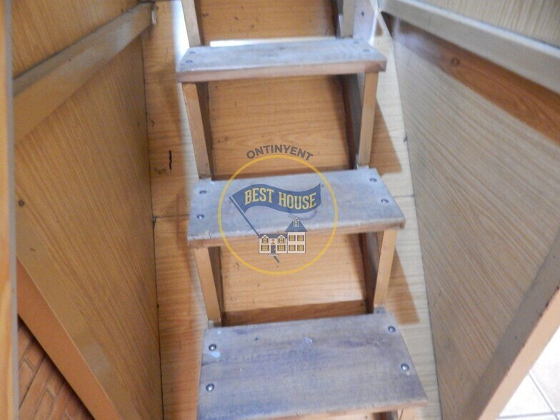 Commerce de détail dans Ontinyent, Valencia à louer - Photo du bâtiment - Image 2 de 8