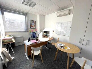 Plus de détails pour 13-17 Rue Jean Bourgey, Villeurbanne - Bureau, Local d'activités à louer