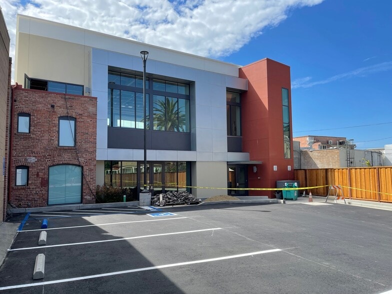 925 Main St, Redwood City, CA for lease - Primary Photo - Image 2 of 9