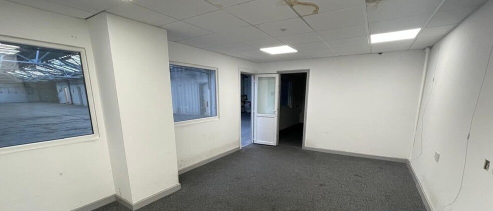 Fryers Rd, Walsall for lease - Interior Photo - Image 3 of 9