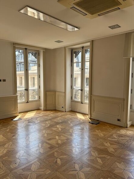Bureau dans Lyon à vendre - Photo intérieure - Image 2 de 21