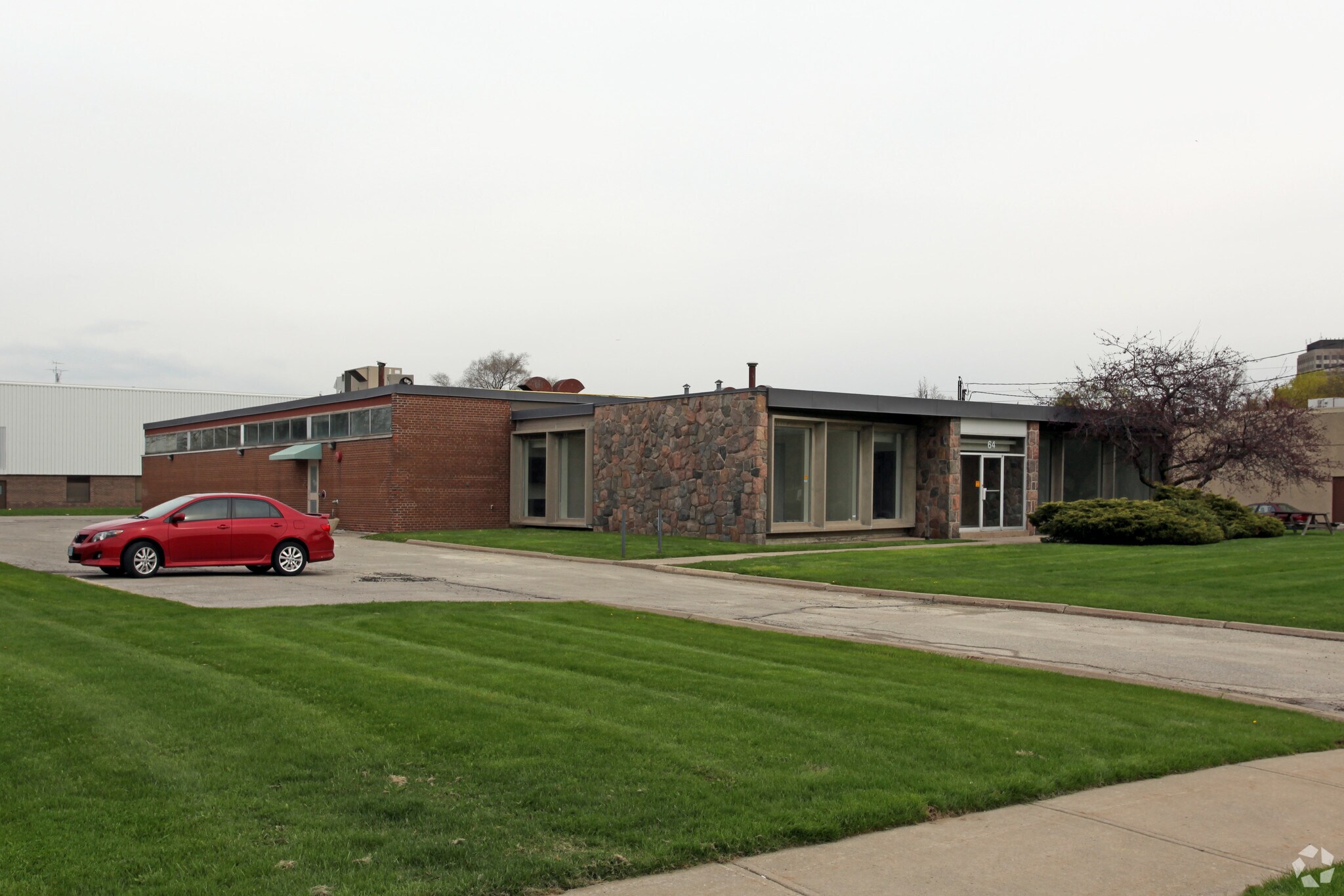64 Prince Andrew Pl, Toronto, ON for lease Primary Photo- Image 1 of 49