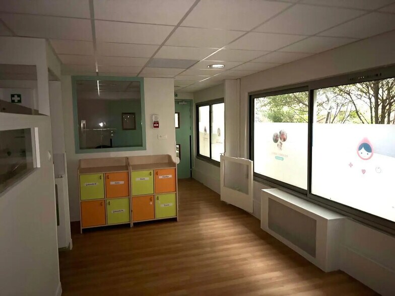 28 Rue Basfroi, Paris for lease - Interior Photo - Image 3 of 5