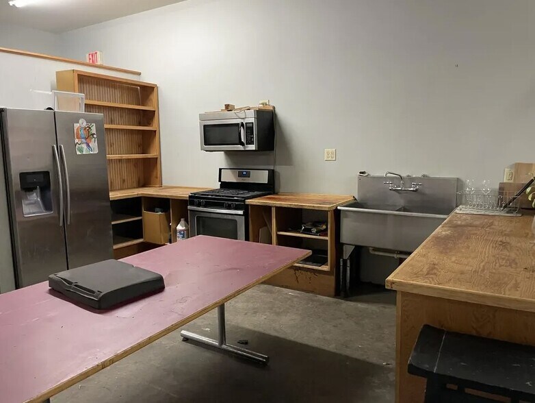 100 Cherry Tree Hill Ln, Barton, VT for sale - Interior Photo - Image 3 of 3