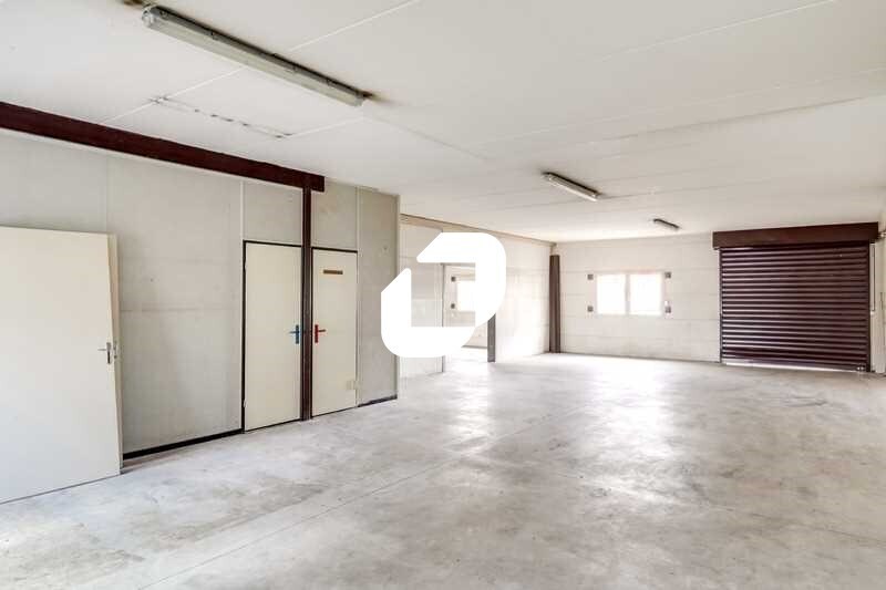 Flex in Massy for lease - Interior Photo - Image 3 of 11