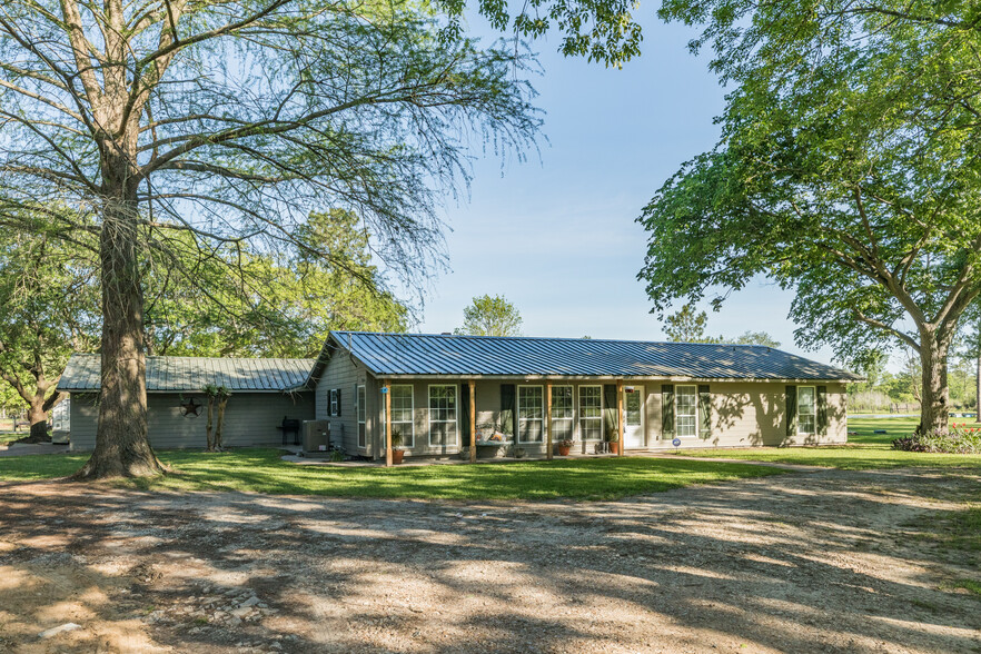 2047 County Road 540, Alvin, TX à vendre - Photo principale - Image 1 de 1