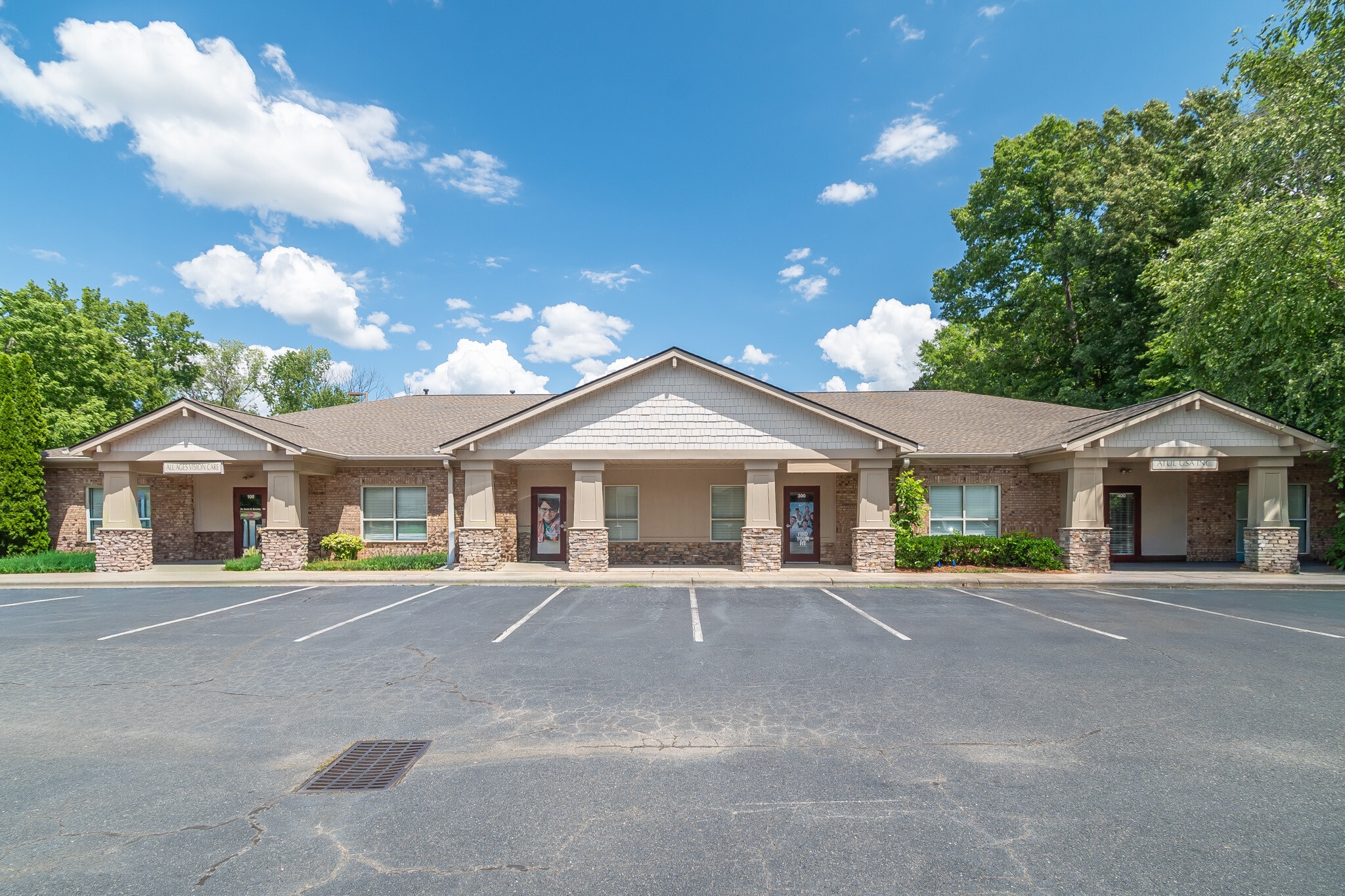 6917 Shannon Willow Rd, Charlotte, NC for sale Building Photo- Image 1 of 4