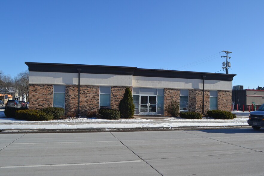 115 N 6th St, Wausau, WI à louer - Photo du bâtiment - Image 1 de 35