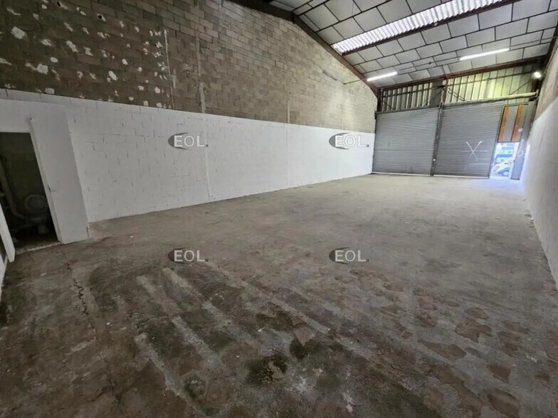 Industriel dans Villeneuve-Saint-Georges à louer - Photo intérieure - Image 3 de 4