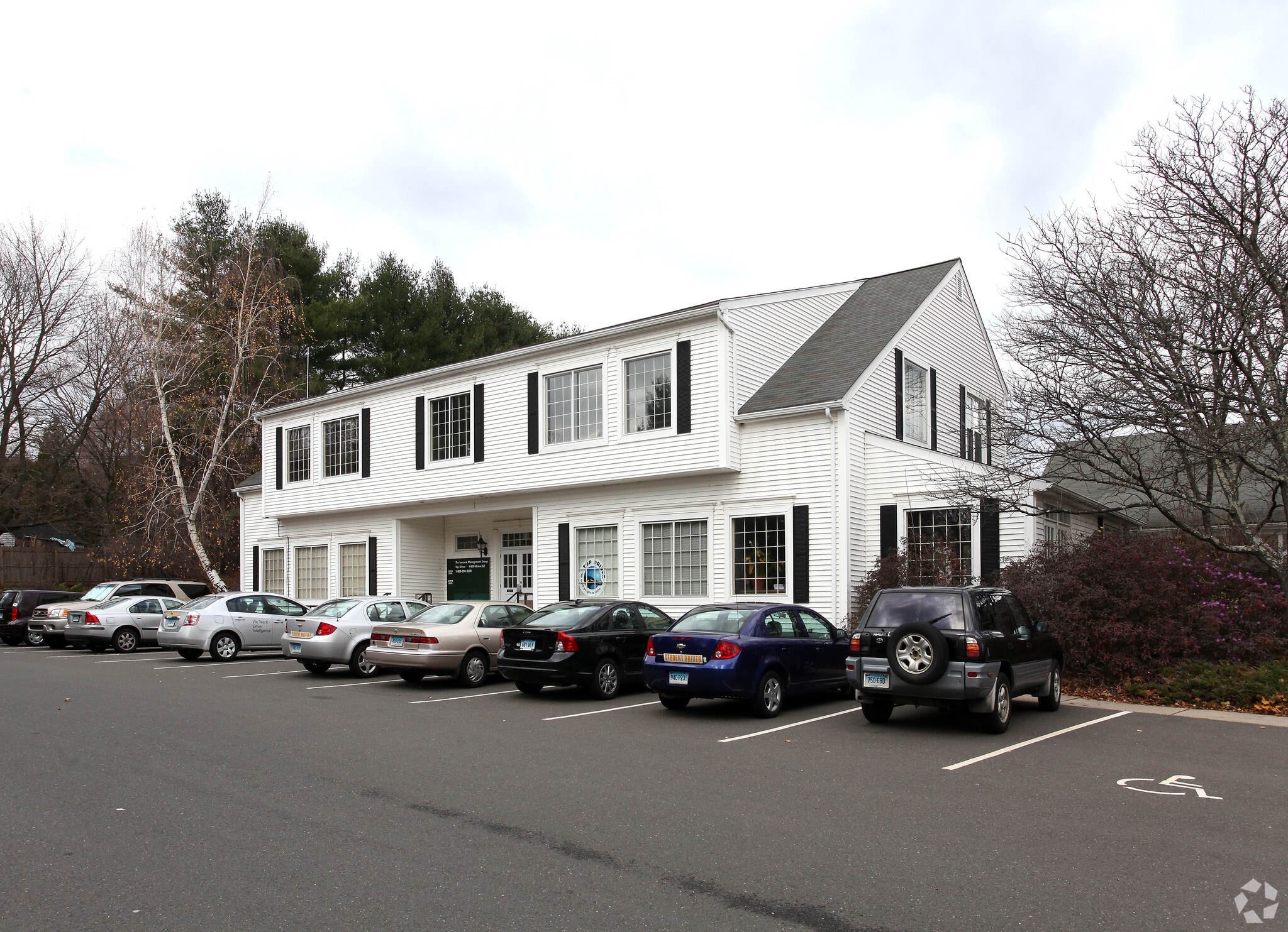 395 W Avon Rd, Avon, CT for lease Building Photo- Image 1 of 2