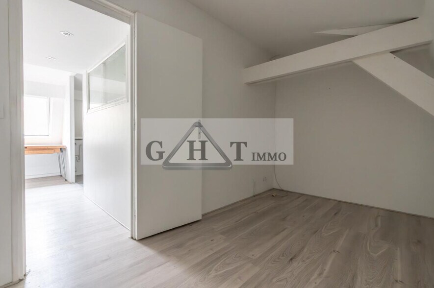 Industrial in Linas for lease - Interior Photo - Image 3 of 4