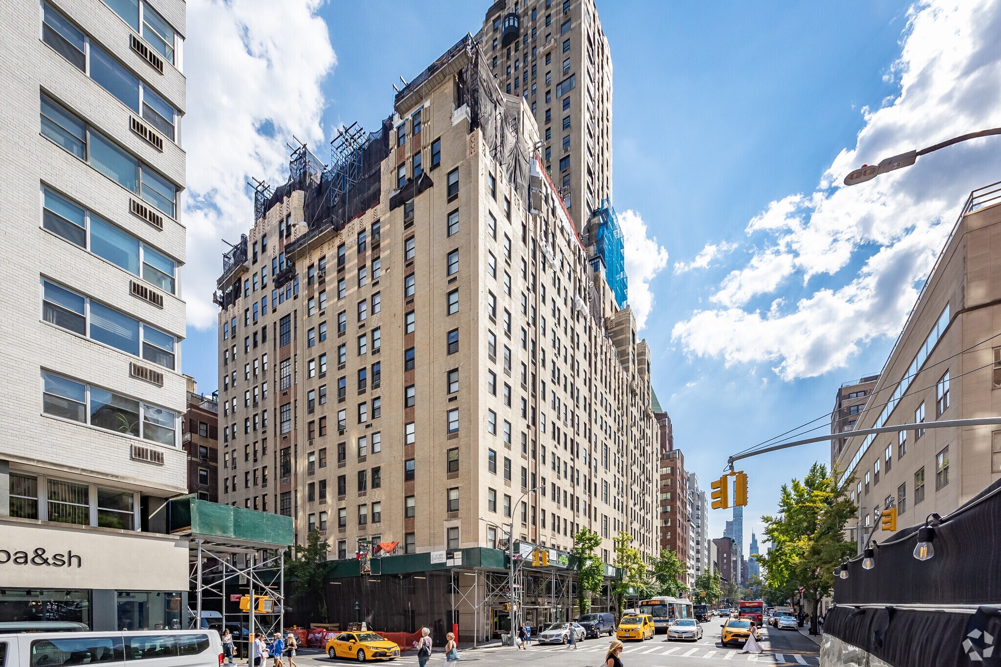 50 E 77th St, New York, NY à louer Photo du bâtiment- Image 1 de 5