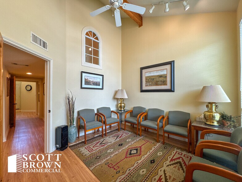 4232 I-35, Denton, TX à vendre - Photo du bâtiment - Image 3 de 7