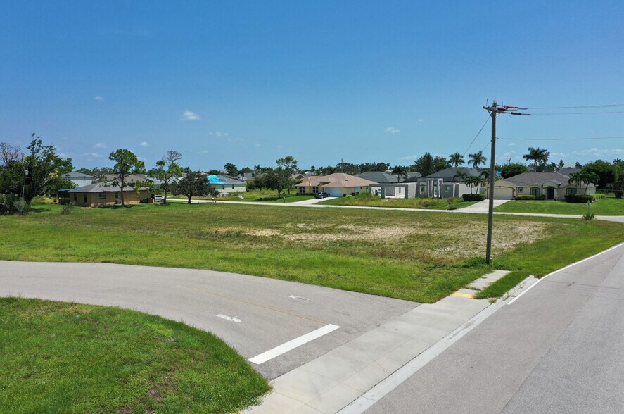 4437 Chiquita S, Cape Coral, FL for sale - Building Photo - Image 2 of 47