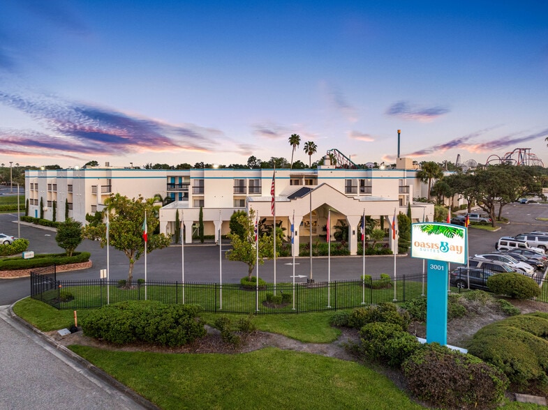 3001 University Center Dr, Tampa, FL for sale - Building Photo - Image 2 of 12