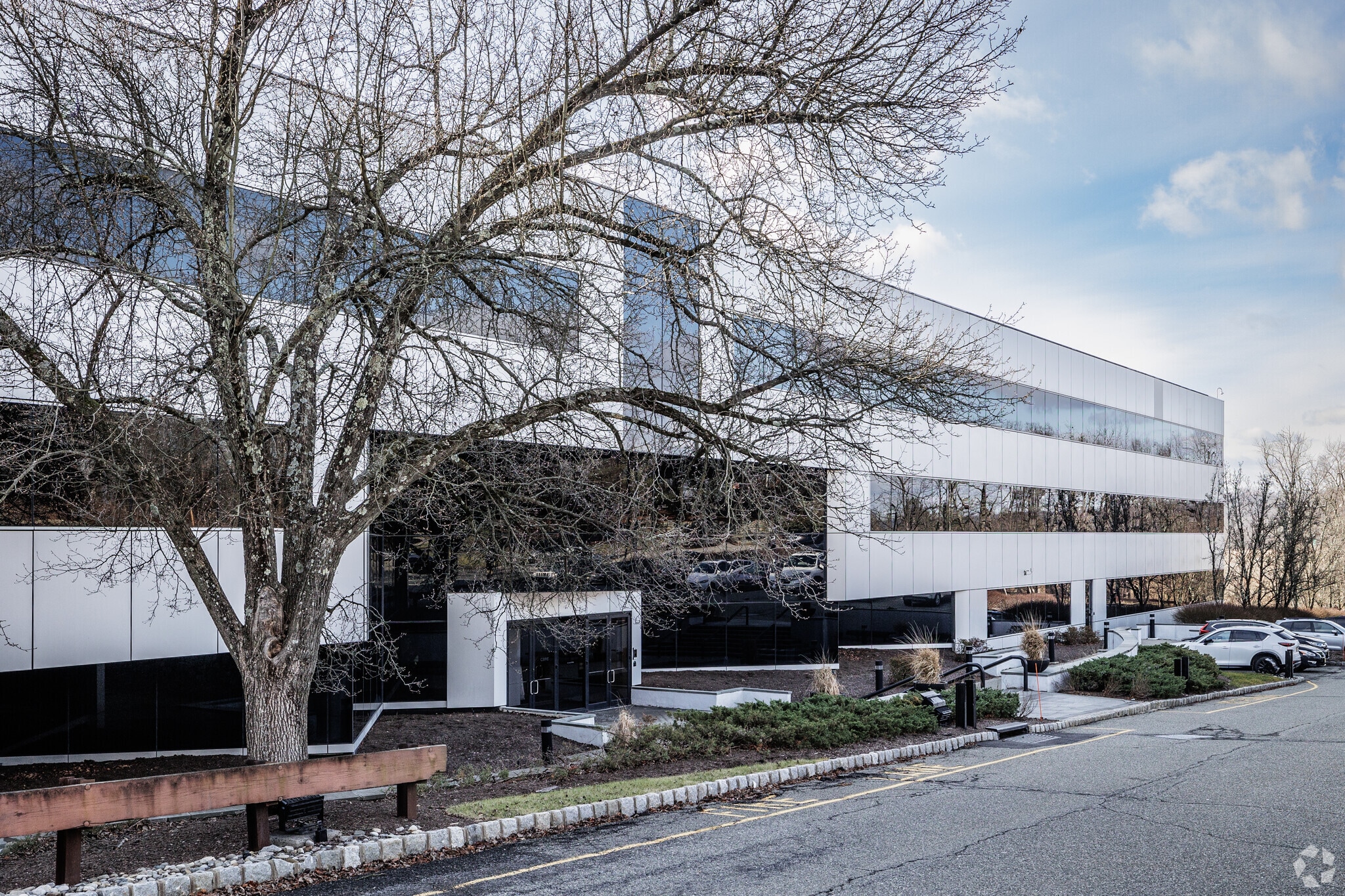 325 Columbia Tpke, Florham Park, NJ for lease Building Photo- Image 1 of 6