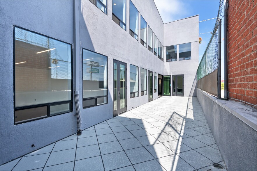 13470 Washington Blvd, Marina del Rey, CA à louer - Photo du bâtiment - Image 3 de 29