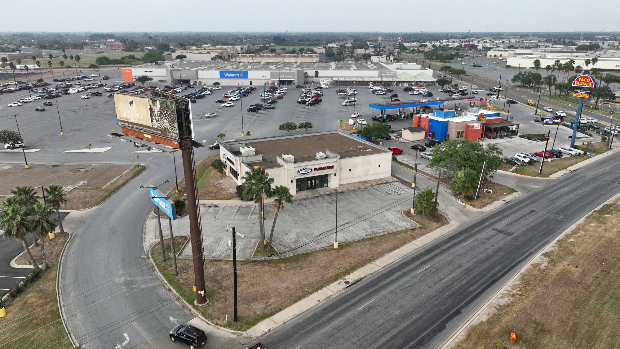 1106 S Expressway 83, Harlingen, TX à louer Photo du b timent- Image 1 de 3