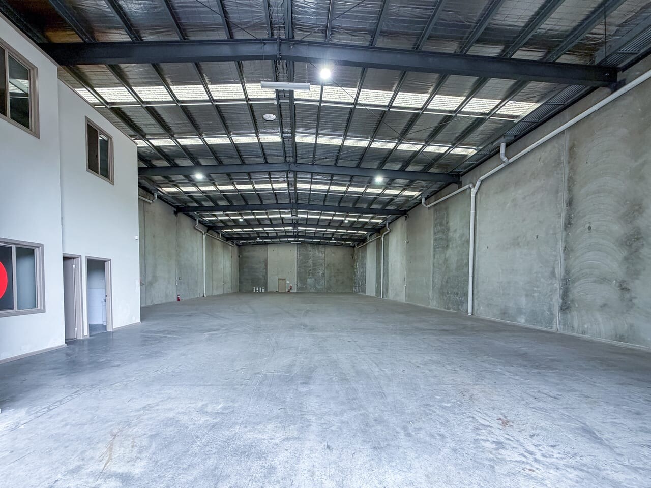 90 Endeavour Way, Sunshine West for lease Interior Photo- Image 1 of 6