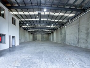 90 Endeavour Way, Sunshine West for lease Interior Photo- Image 1 of 6