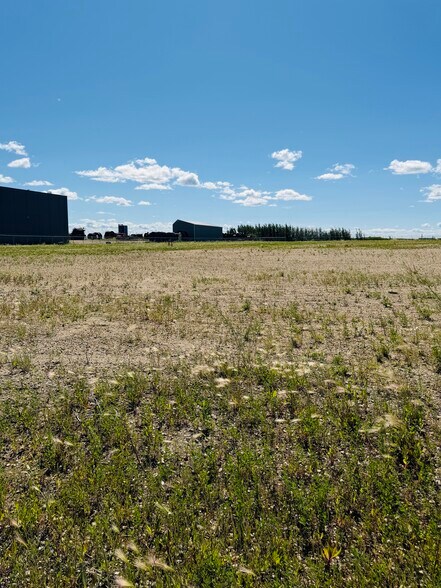 9101 150 Av, Grande Prairie, AB for lease - Building Photo - Image 3 of 4