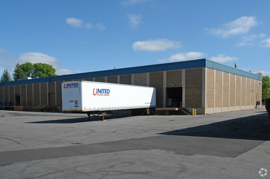13205 Industrial Park Blvd, Plymouth, MN for lease - Building Photo - Image 2 of 3