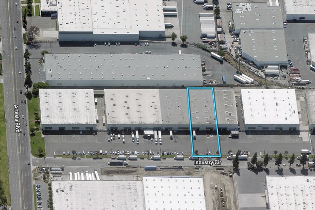 Plus de détails pour 14355-14381 Industry Cir, La Mirada, CA - Industriel à louer