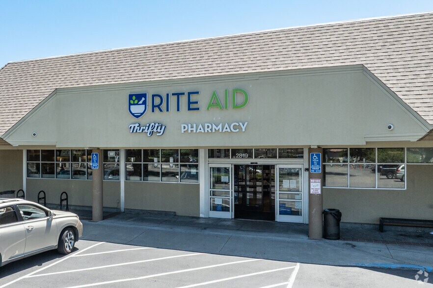 Se Hopyard Rd, Pleasanton, CA à louer - Photo du bâtiment - Image 2 de 2