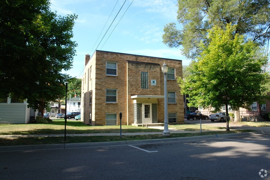 408 Ann St, East Lansing, MI à vendre - Photo principale - Image 1 de 2
