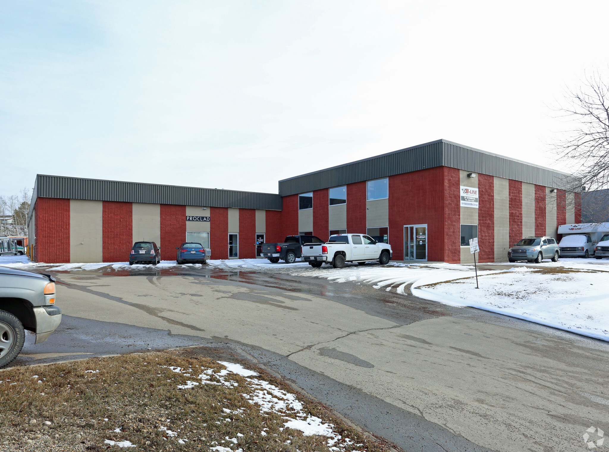 32 Rayborn Cres, St. Albert, AB for sale Primary Photo- Image 1 of 4