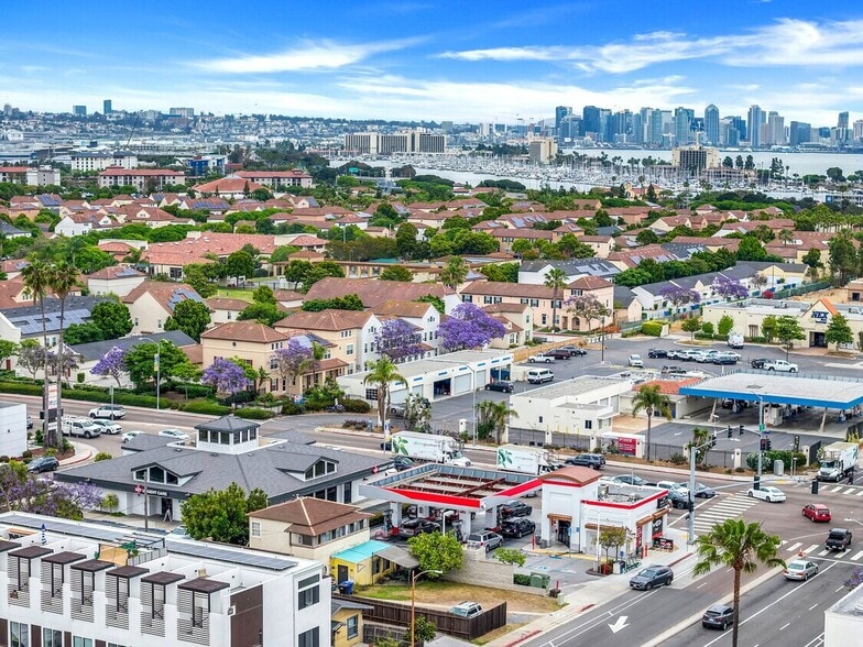 3018-20 Nimitz Blvd, San Diego, CA for sale - Building Photo - Image 2 of 21