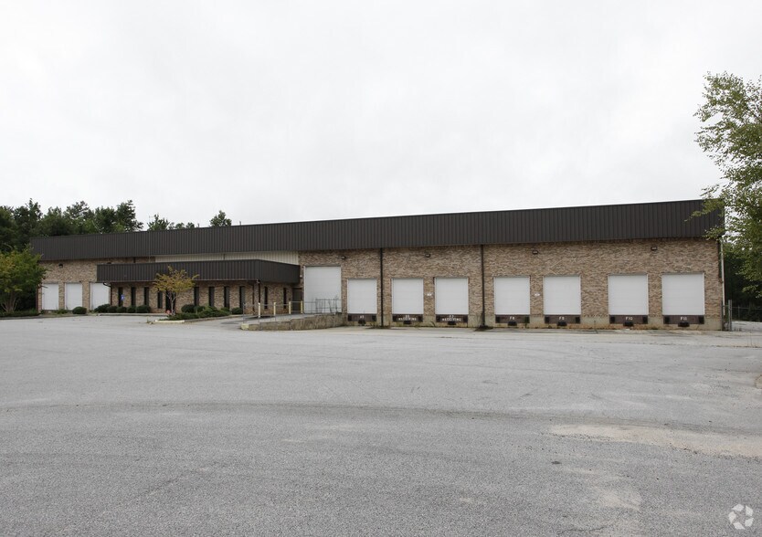 140 Cecil Ct, Fayetteville, GA à vendre - Photo du bâtiment - Image 3 de 4