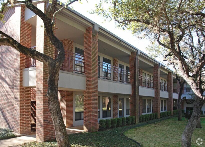 3355 Bee Caves Rd, Austin, TX à louer - Photo du bâtiment - Image 2 de 2