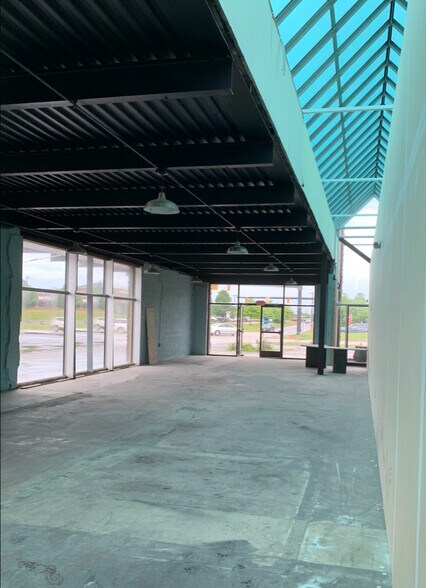 7700 Telegraph Rd, Taylor, MI à louer - Photo intérieure - Image 3 de 9