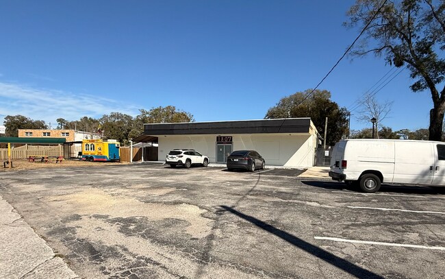 More details for 1807 Rogero Rd, Jacksonville, FL - Office for Sale