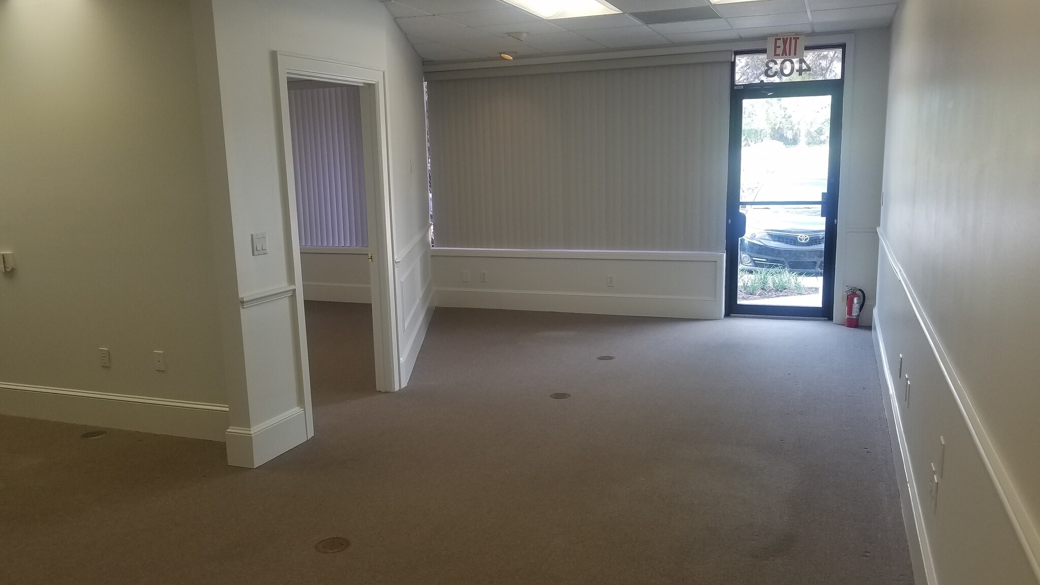 403 Interstate Blvd, Sarasota, FL for lease Building Photo- Image 1 of 11