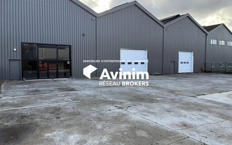Retail in Corbeil-Essonnes for lease Building Photo- Image 1 of 10