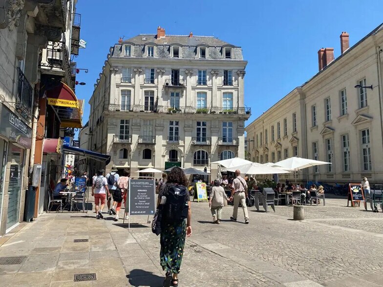 Commerce de détail dans Nantes à louer - Photo du bâtiment - Image 2 de 6