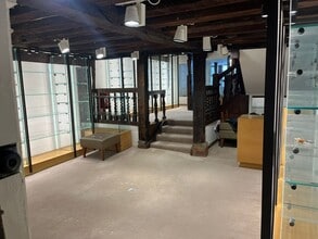 40 The Borough, Farnham for lease Interior Photo- Image 2 of 4