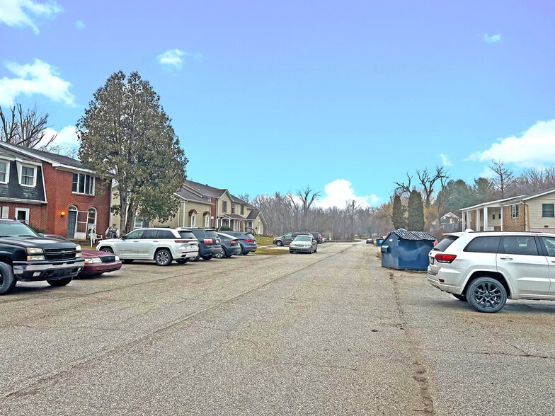 5056 N Pawnee Trl, La Porte, IN à vendre - Photo du bâtiment - Image 2 de 16