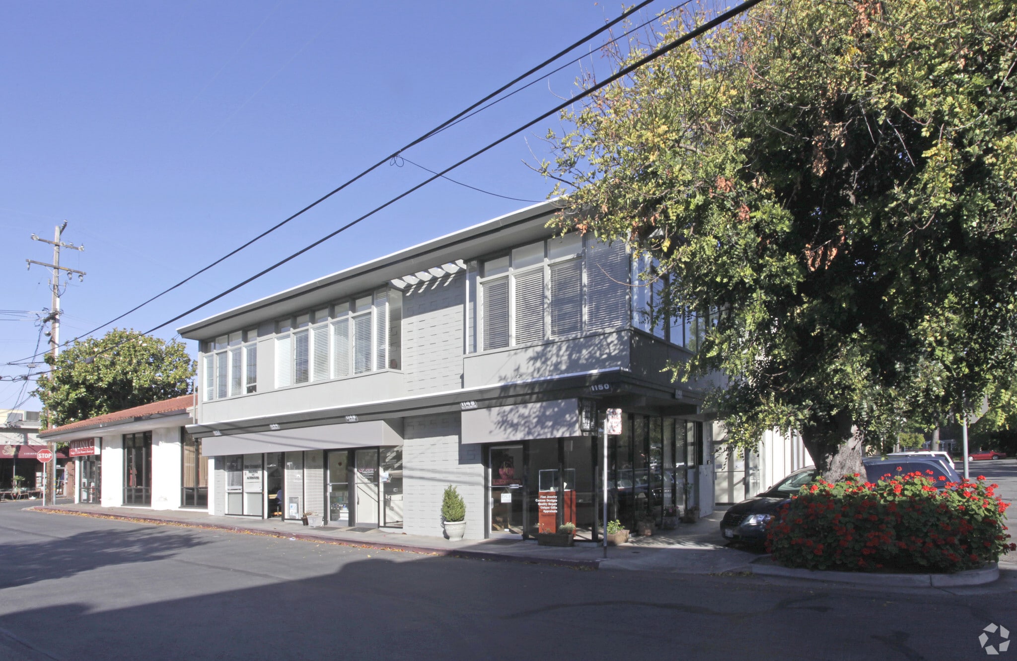 1142-1150 Chestnut Ln, Menlo Park, CA for lease Building Photo- Image 1 of 3
