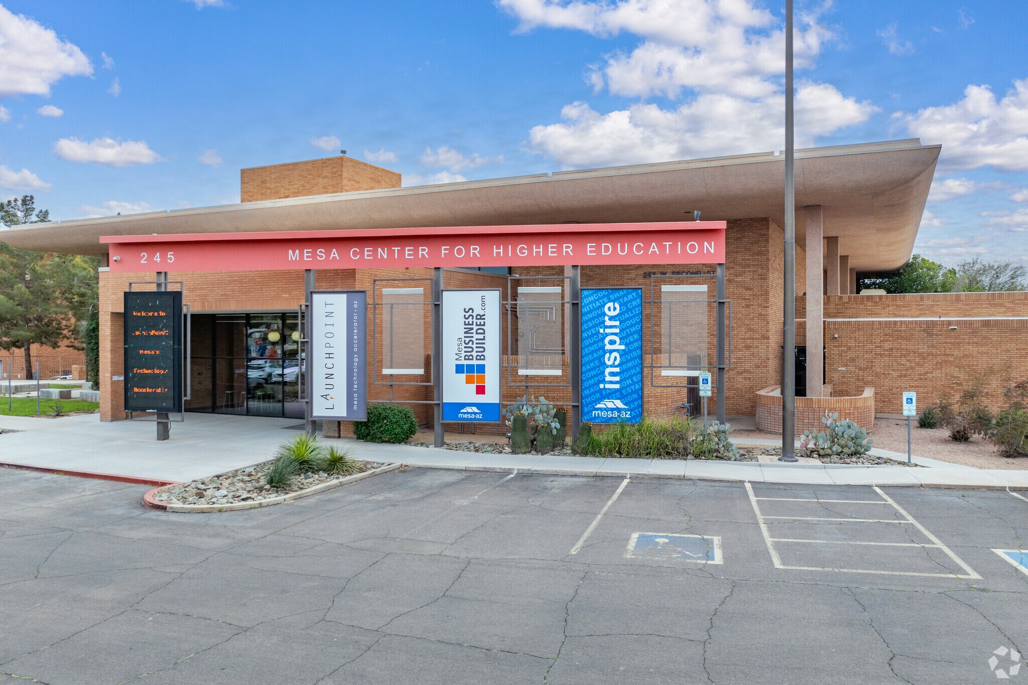 245 W 2nd St, Mesa, AZ for lease Building Photo- Image 1 of 24