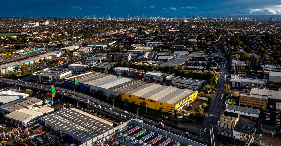 1000 North Circular Rd, Londres à louer - Aérien - Image 3 de 7