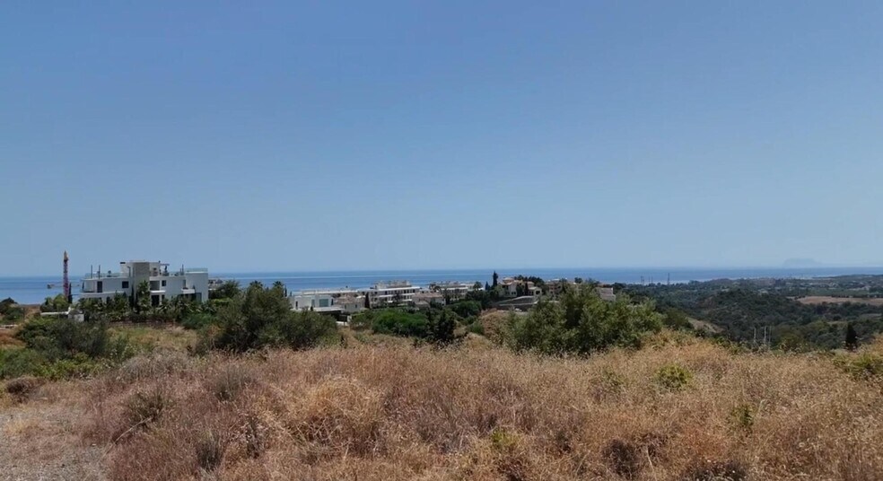 Land in Estepona, Málaga for sale - Building Photo - Image 2 of 6