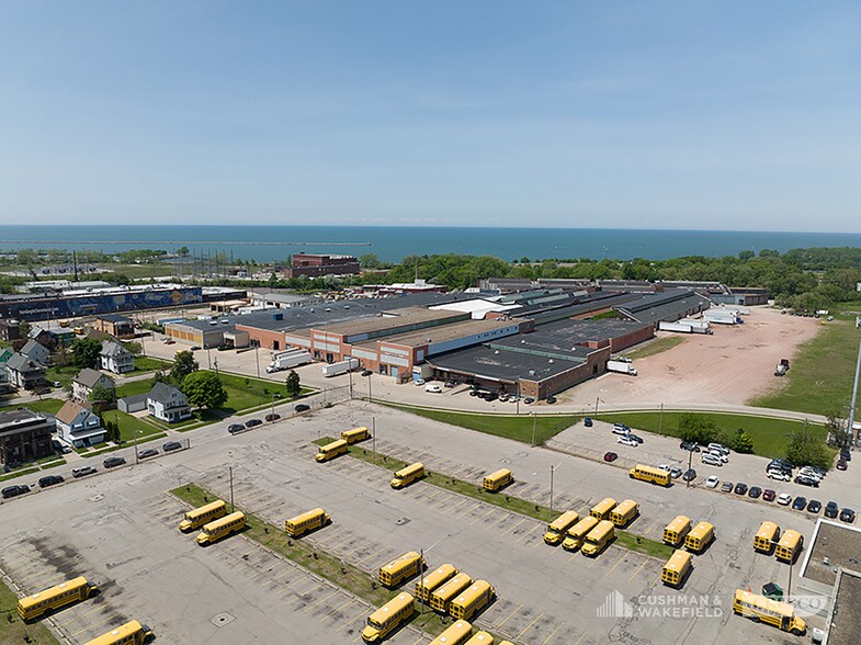 799 E 73rd St, Cleveland, OH for lease - Building Photo - Image 2 of 6