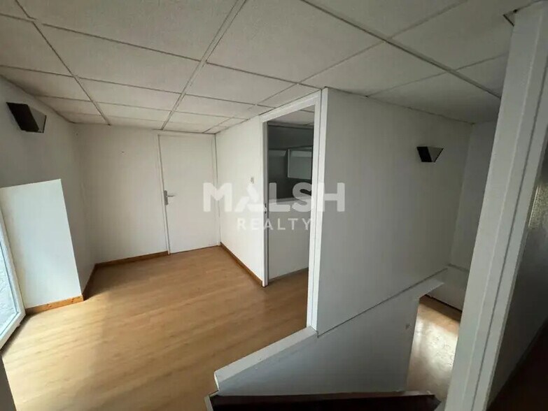 Retail in Saint-Étienne for sale - Interior Photo - Image 2 of 8